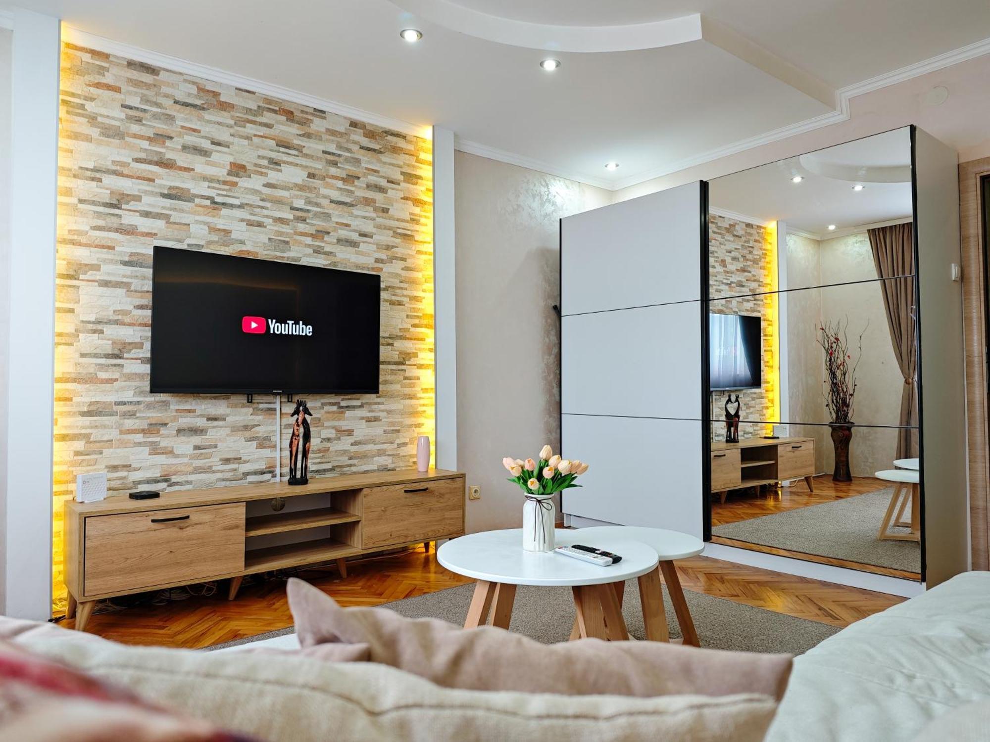 Apartman Julija Долни Милановац Екстериор снимка