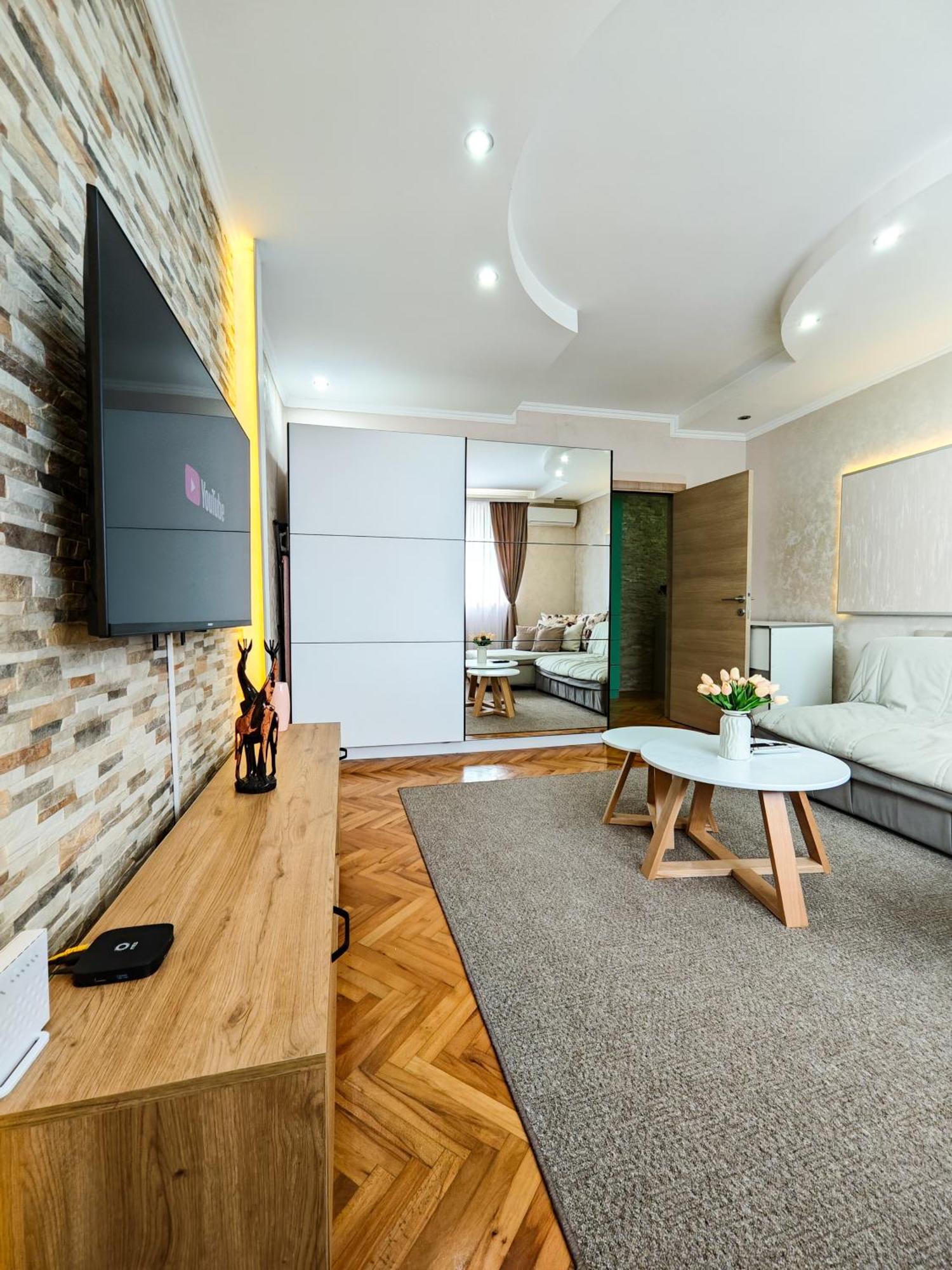 Apartman Julija Долни Милановац Екстериор снимка