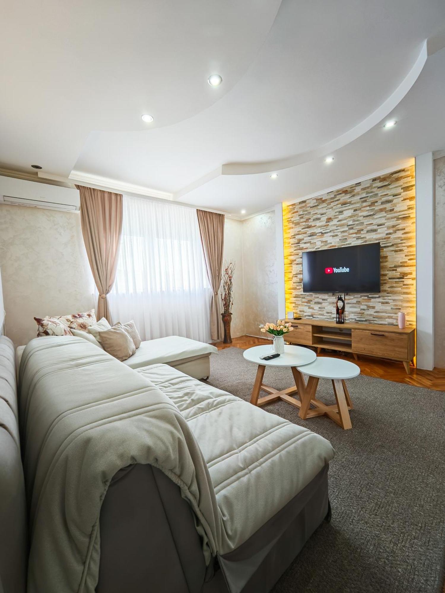 Apartman Julija Долни Милановац Екстериор снимка