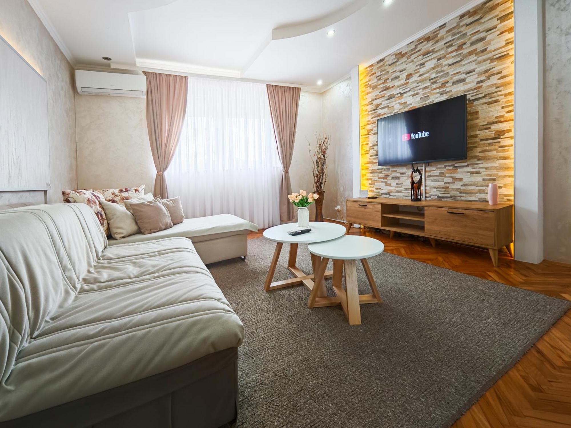 Apartman Julija Долни Милановац Екстериор снимка